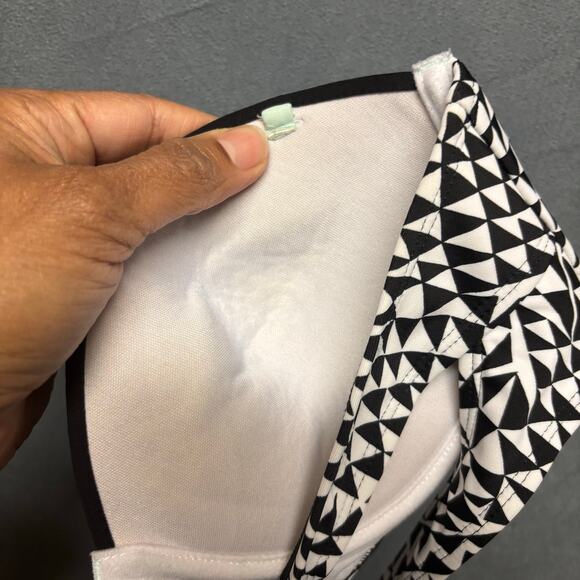 Xhilaration Bikini Top Womens Large Geometric Padded Push Up Double Strap Beachy - Picture 4 of 11